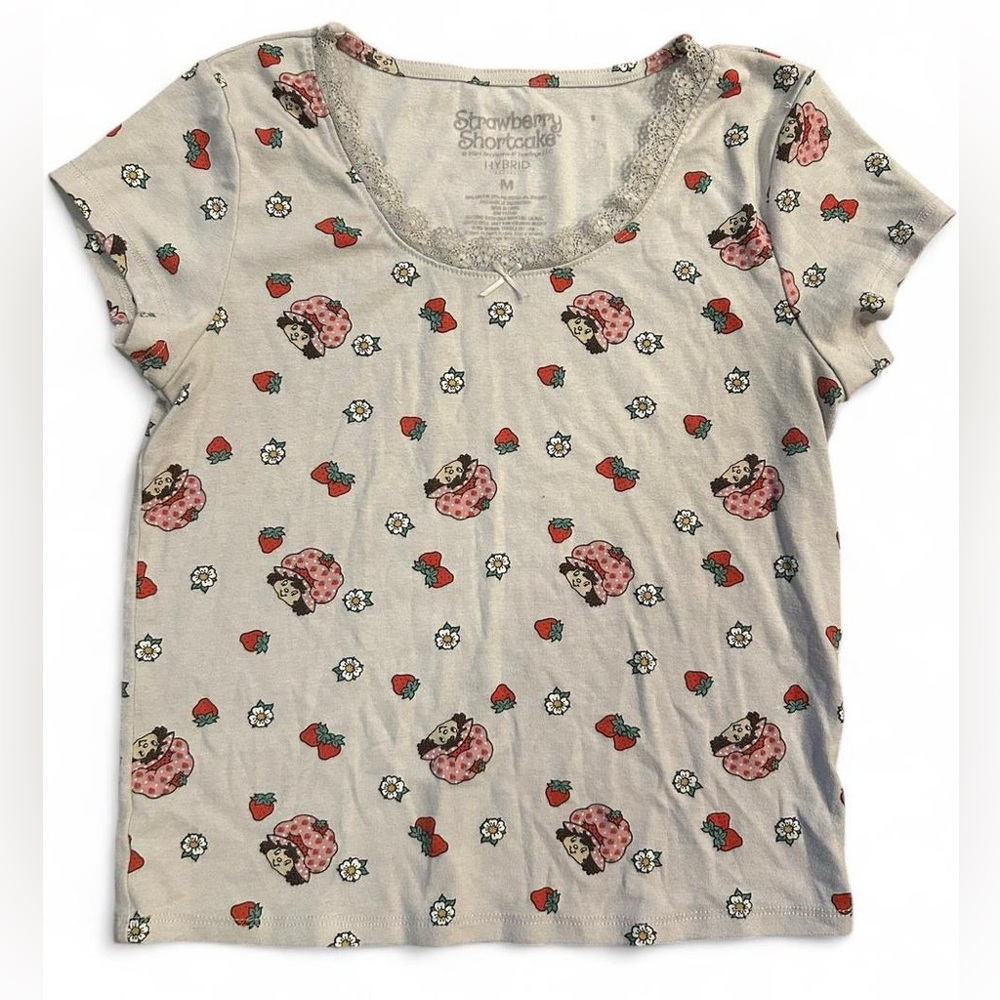 Women's Printed Strawberry Shortcake Blouse with Lace Trim - Cream